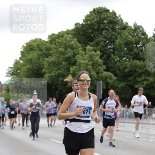 29.06.2025 - hella hamburg halbmarathon Jannik Wohlers http://msf.ph/oto/8148377 29.06.2025 10:49:12 Lombardsbrücke 1040, 1041, 1625, 1805, 1888, 2466, 2668, 2862, 2997, 3183, 3383, 3943, 4769, 5076, 5552, 5694, 6191, 6694, 7305, 7339, 7650, 7679, 9162, 9261, 10704, 11558, 11631, 12388, 13764, 13915, 13942, 14137, 14184, 14389, 14390, 14529, 15063, 15412, 15582, 16097, 16265, 16436, 16512, 16944, 16953, 17085, 17089, 17196, 18086, 18404, 18586, 18684, 19071, 19247 meine-sportfotos.de