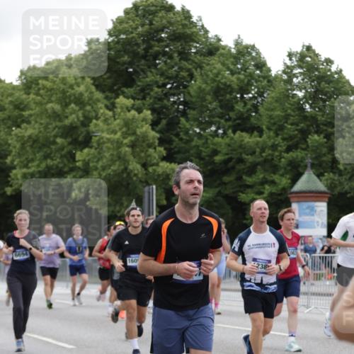 29.06.2025 - hella hamburg halbmarathon Jannik Wohlers http://msf.ph/oto/8148424 29.06.2025 10:49:14 Lombardsbrücke 1040, 1041, 1625, 1805, 1888, 2466, 2668, 2862, 2997, 3183, 3383, 3943, 5076, 5552, 5694, 6191, 6694, 7305, 7339, 7366, 7650, 7679, 9162, 9261, 10403, 10704, 11558, 11631, 12388, 13764, 13915, 13942, 14137, 14184, 14214, 14389, 14390, 14529, 15063, 15412, 15582, 16097, 16265, 16512, 16944, 16953, 16975, 17196, 18086, 18404, 18586, 18684, 19071, 19247 meine-sportfotos.de
