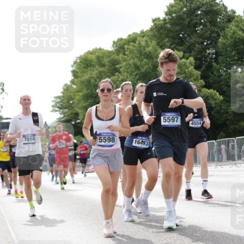 29.06.2025 - hella hamburg halbmarathon Jannik Wohlers http://msf.ph/oto/8148455 29.06.2025 10:12:07 Lombardsbrücke 1249, 1610, 1785, 1850, 2963, 2964, 3182, 3248, 3262, 4453, 4499, 4554, 5150, 5166, 5176, 5597, 5598, 6822, 6871, 6966, 7014, 8971, 9254, 9405, 10581, 10685, 12456, 13566, 13816, 14540, 14868, 15369, 16473, 18178, 18493 meine-sportfotos.de