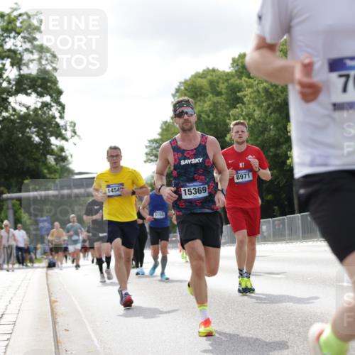29.06.2025 - hella hamburg halbmarathon Jannik Wohlers http://msf.ph/oto/8148504 29.06.2025 10:12:10 Lombardsbrücke 1249, 1610, 1785, 1850, 2531, 2963, 2964, 3182, 3248, 3262, 4453, 4499, 4554, 5150, 5166, 5597, 5598, 6822, 6966, 7014, 8971, 9254, 10581, 10685, 12456, 13566, 13816, 14540, 14868, 14869, 15369, 16473, 16826, 16911, 18178, 18493 meine-sportfotos.de