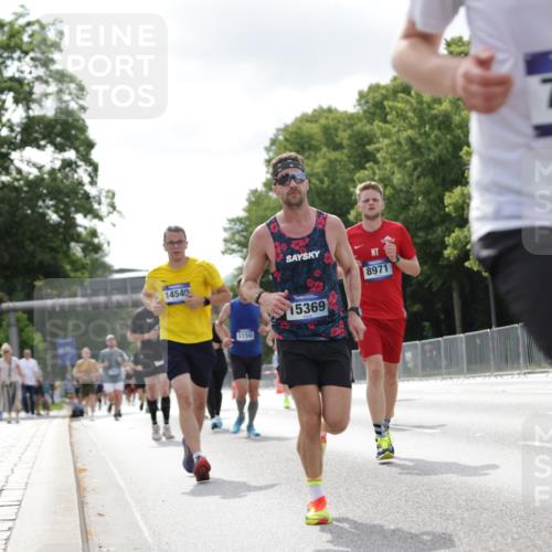 29.06.2025 - hella hamburg halbmarathon Jannik Wohlers http://msf.ph/oto/8148510 29.06.2025 10:12:10 Lombardsbrücke 1249, 1610, 1785, 1850, 2531, 2963, 2964, 3182, 3248, 3262, 4453, 4499, 4554, 5150, 5166, 5597, 5598, 6822, 6966, 7014, 8971, 9254, 10581, 10685, 12456, 13566, 13816, 14540, 14868, 14869, 15369, 16473, 16826, 16911, 18178, 18493 meine-sportfotos.de