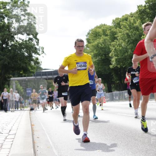 29.06.2025 - hella hamburg halbmarathon Jannik Wohlers http://msf.ph/oto/8148529 29.06.2025 10:12:11 Lombardsbrücke 1249, 1610, 1785, 2531, 2891, 2963, 2964, 3182, 3248, 3262, 4453, 4499, 4554, 5150, 5166, 5597, 5598, 6822, 6966, 7014, 7907, 8971, 9254, 10581, 12456, 13566, 13816, 14540, 14868, 14869, 15369, 16473, 16826, 16911, 18178, 18493 meine-sportfotos.de