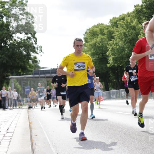 29.06.2025 - hella hamburg halbmarathon Jannik Wohlers http://msf.ph/oto/8148532 29.06.2025 10:12:11 Lombardsbrücke 1249, 1610, 1785, 2531, 2891, 2963, 2964, 3182, 3248, 3262, 4453, 4499, 4554, 5150, 5166, 5597, 5598, 6822, 6966, 7014, 7907, 8971, 9254, 10581, 12456, 13566, 13816, 14540, 14868, 14869, 15369, 16473, 16826, 16911, 18178, 18493 meine-sportfotos.de