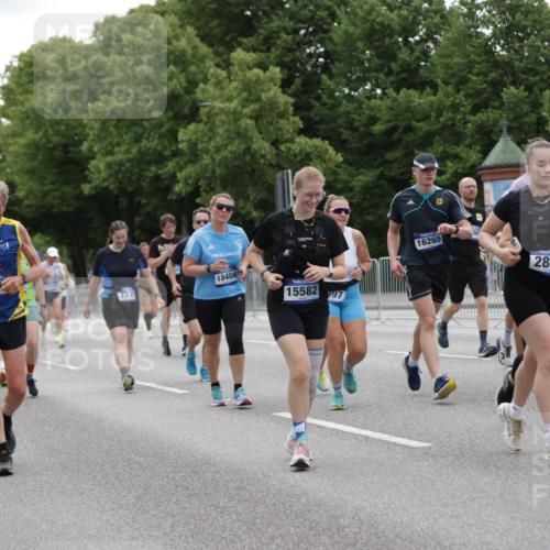 29.06.2025 - hella hamburg halbmarathon Jannik Wohlers http://msf.ph/oto/8148614 29.06.2025 10:49:20 Lombardsbrücke 1040, 1041, 1805, 1888, 2212, 2466, 2862, 2997, 5076, 5552, 5694, 6694, 7305, 7339, 7366, 7679, 8065, 9162, 10403, 10704, 12124, 12388, 13764, 13915, 13942, 14137, 14184, 14214, 14529, 14545, 14692, 15063, 15582, 16097, 16265, 16512, 16944, 16953, 16975, 17196, 17408, 18086, 18404, 18586, 18684, 19071, 19247 meine-sportfotos.de