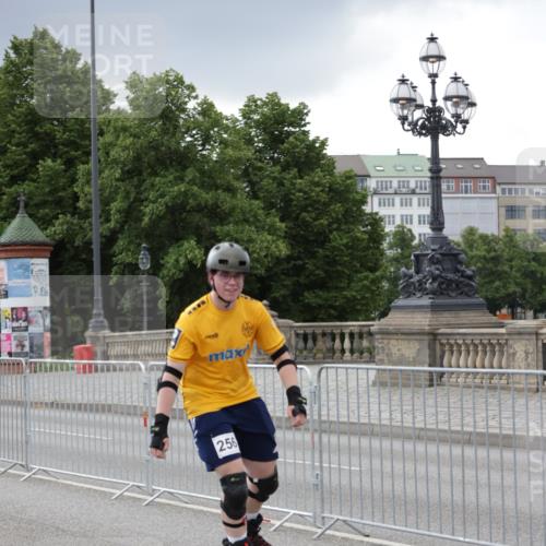 29.06.2025 - hella hamburg halbmarathon Jannik Wohlers http://msf.ph/oto/8148633 29.06.2025 09:11:39 Lombardsbrücke  meine-sportfotos.de