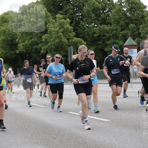 29.06.2025 - hella hamburg halbmarathon Jannik Wohlers http://msf.ph/oto/8148642 29.06.2025 10:49:20 Lombardsbrücke 1040, 1041, 1805, 1888, 2212, 2466, 2862, 2997, 5076, 5552, 5694, 6694, 7305, 7339, 7366, 7679, 8065, 9162, 10403, 10704, 12124, 12388, 13764, 13915, 13942, 14137, 14184, 14214, 14529, 14545, 14692, 15063, 15582, 16097, 16265, 16512, 16944, 16953, 16975, 17196, 17408, 18086, 18404, 18586, 18684, 19071, 19247 meine-sportfotos.de
