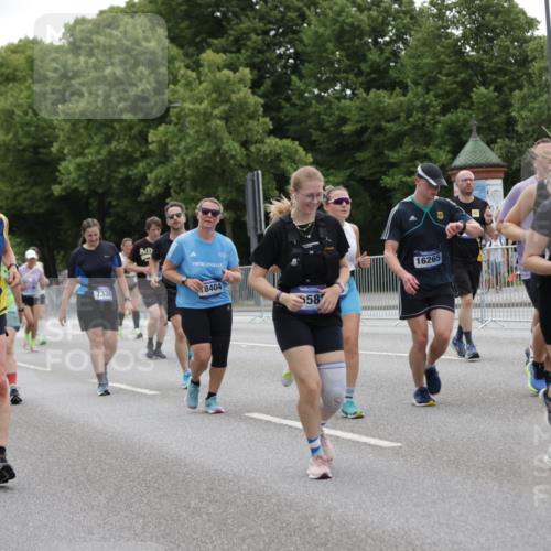 29.06.2025 - hella hamburg halbmarathon Jannik Wohlers http://msf.ph/oto/8148646 29.06.2025 10:49:20 Lombardsbrücke 1040, 1041, 1805, 1888, 2212, 2466, 2862, 2997, 5076, 5552, 5694, 6694, 7305, 7339, 7366, 7679, 8065, 9162, 10403, 10704, 12124, 12388, 13764, 13915, 13942, 14137, 14184, 14214, 14529, 14545, 14692, 15063, 15582, 16097, 16265, 16512, 16944, 16953, 16975, 17196, 17408, 18086, 18404, 18586, 18684, 19071, 19247 meine-sportfotos.de