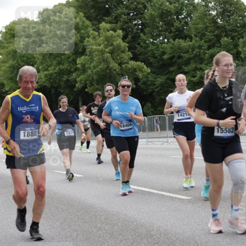 29.06.2025 - hella hamburg halbmarathon Jannik Wohlers http://msf.ph/oto/8148674 29.06.2025 10:49:21 Lombardsbrücke 1040, 1041, 1805, 1888, 2212, 2466, 2862, 2997, 4870, 5076, 5552, 5694, 6694, 7305, 7339, 7366, 7679, 8065, 9015, 9162, 10403, 10683, 10704, 12124, 12388, 13764, 13915, 13942, 14137, 14184, 14214, 14529, 14545, 14692, 15063, 15582, 16097, 16265, 16512, 16944, 16953, 16975, 17196, 17408, 18086, 18404, 18586, 18684, 19071, 19247 meine-sportfotos.de