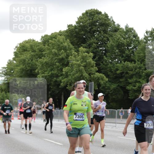 29.06.2025 - hella hamburg halbmarathon Jannik Wohlers http://msf.ph/oto/8148718 29.06.2025 10:49:25 Lombardsbrücke 1040, 1041, 1487, 1511, 1888, 2212, 2466, 2862, 2997, 4870, 5076, 5552, 5694, 6694, 7305, 7339, 7366, 7679, 8065, 9015, 9162, 10403, 10683, 10704, 12124, 12388, 13764, 14184, 14214, 14545, 14692, 15063, 15582, 15633, 16097, 16265, 16512, 16953, 16975, 17196, 17408, 18086, 18404, 18684 meine-sportfotos.de