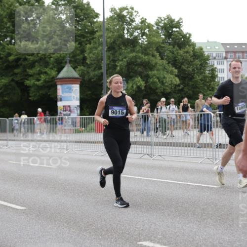 29.06.2025 - hella hamburg halbmarathon Jannik Wohlers http://msf.ph/oto/8148746 29.06.2025 10:49:30 Lombardsbrücke 1040, 1041, 1487, 1511, 2212, 2466, 2862, 2997, 4870, 5076, 5694, 5749, 5751, 7366, 7679, 8065, 9015, 10403, 10683, 11030, 11760, 12124, 13309, 13744, 13764, 14184, 14214, 14505, 14545, 14692, 15626, 15633, 16265, 16365, 16953, 16975, 17408, 18086 meine-sportfotos.de
