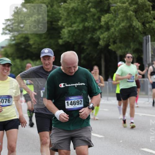 29.06.2025 - hella hamburg halbmarathon Jannik Wohlers http://msf.ph/oto/8148761 29.06.2025 10:49:33 Lombardsbrücke 1487, 1511, 2212, 2997, 4090, 4870, 5076, 5749, 5751, 7366, 8065, 8254, 9015, 9940, 10403, 10683, 11030, 11760, 12124, 13309, 13381, 13744, 14214, 14505, 14545, 14692, 15626, 15633, 16265, 16365, 16975, 17408, 18086, 18961 meine-sportfotos.de