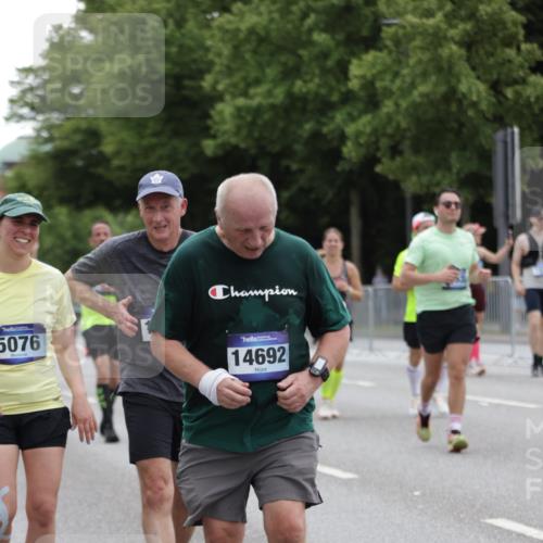 29.06.2025 - hella hamburg halbmarathon Jannik Wohlers http://msf.ph/oto/8148768 29.06.2025 10:49:33 Lombardsbrücke 1487, 1511, 2212, 2997, 4090, 4870, 5076, 5749, 5751, 7366, 8065, 8254, 9015, 9940, 10403, 10683, 11030, 11760, 12124, 13309, 13381, 13744, 14214, 14505, 14545, 14692, 15626, 15633, 16265, 16365, 16975, 17408, 18086, 18961 meine-sportfotos.de