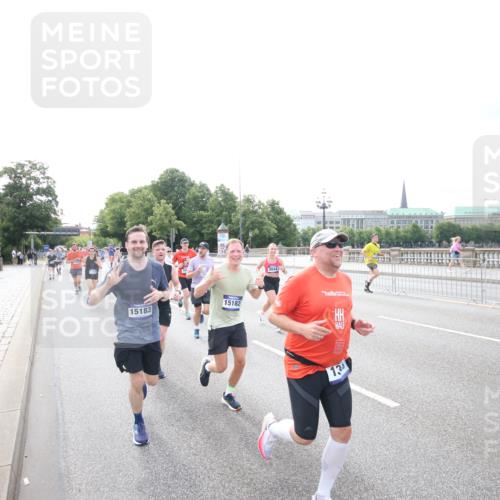 29.06.2025 - hella hamburg halbmarathon Jannik Wohlers http://msf.ph/oto/8148805 29.06.2025 10:17:47 Lombardsbrücke 1159, 1160, 1268, 1325, 1554, 1982, 2087, 2147, 2335, 2634, 2931, 3125, 3321, 3482, 3977, 4710, 4738, 4804, 6270, 7094, 7641, 7649, 7838, 7882, 7883, 8067, 8248, 9539, 9717, 9834, 9844, 10332, 10908, 10946, 11352, 11450, 11949, 12274, 12498, 12939, 13619, 14320, 14795, 14831, 15182, 15183, 15343, 15614, 16109, 16644, 16792, 16829, 17876, 18145, 18677 meine-sportfotos.de