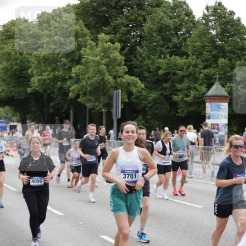 29.06.2025 - hella hamburg halbmarathon Jannik Wohlers http://msf.ph/oto/8148882 29.06.2025 10:49:45 Lombardsbrücke 1487, 1511, 3701, 3710, 3805, 3897, 4090, 4168, 5749, 5751, 5997, 6680, 6830, 7721, 7722, 7755, 8254, 9605, 9940, 10060, 10286, 10617, 11030, 11426, 11716, 11760, 12079, 13127, 13128, 13309, 13381, 13744, 13846, 14144, 14505, 14940, 15626, 15633, 16365, 16410, 16412, 16635, 17256, 18961, 19058, 19086 meine-sportfotos.de