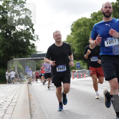 29.06.2025 - hella hamburg halbmarathon Jannik Wohlers http://msf.ph/oto/8148911 29.06.2025 10:12:31 Lombardsbrücke 1020, 1051, 1851, 1939, 2531, 2891, 2942, 4532, 6207, 7873, 7907, 8398, 8405, 8917, 9141, 10067, 10402, 11025, 11720, 14404, 15012, 15531, 16323, 17061, 17699, 17994, 18320, 18530 meine-sportfotos.de