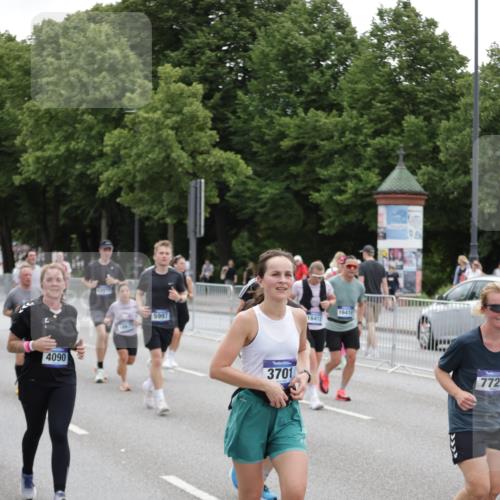 29.06.2025 - hella hamburg halbmarathon Jannik Wohlers http://msf.ph/oto/8148912 29.06.2025 10:49:45 Lombardsbrücke 1487, 1511, 3701, 3710, 3805, 3897, 4090, 4168, 5749, 5751, 5997, 6680, 6830, 7721, 7722, 7755, 8254, 9605, 9940, 10060, 10286, 10617, 11030, 11426, 11716, 11760, 12079, 13127, 13128, 13309, 13381, 13744, 13846, 14144, 14505, 14940, 15626, 15633, 16365, 16410, 16412, 16635, 17256, 18961, 19058, 19086 meine-sportfotos.de