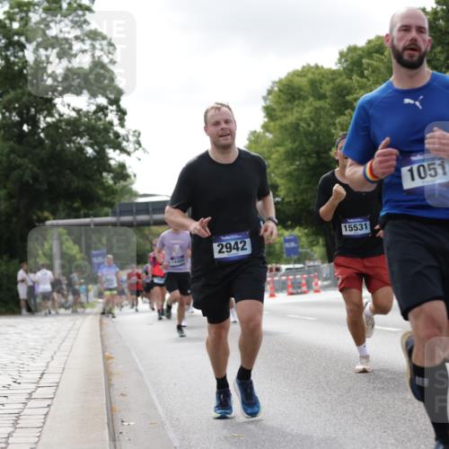 29.06.2025 - hella hamburg halbmarathon Jannik Wohlers http://msf.ph/oto/8148913 29.06.2025 10:12:31 Lombardsbrücke 1020, 1051, 1851, 1939, 2531, 2891, 2942, 4532, 6207, 7873, 7907, 8398, 8405, 8917, 9141, 10067, 10402, 11025, 11720, 14404, 15012, 15531, 16323, 17061, 17699, 17994, 18320, 18530 meine-sportfotos.de