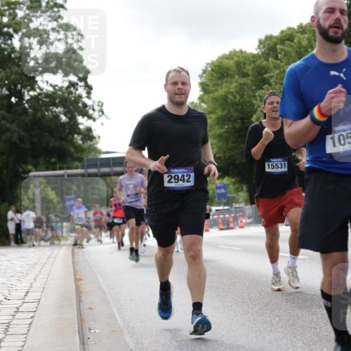 29.06.2025 - hella hamburg halbmarathon Jannik Wohlers http://msf.ph/oto/8148919 29.06.2025 10:12:31 Lombardsbrücke 1020, 1051, 1851, 1939, 2531, 2891, 2942, 4532, 6207, 7873, 7907, 8398, 8405, 8917, 9141, 10067, 10402, 11025, 11720, 14404, 15012, 15531, 16323, 17061, 17699, 17994, 18320, 18530 meine-sportfotos.de