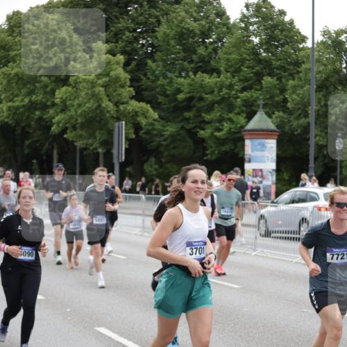 29.06.2025 - hella hamburg halbmarathon Jannik Wohlers http://msf.ph/oto/8148921 29.06.2025 10:49:45 Lombardsbrücke 1487, 1511, 3701, 3710, 3805, 3897, 4090, 4168, 5749, 5751, 5997, 6680, 6830, 7721, 7722, 7755, 8254, 9605, 9940, 10060, 10286, 10617, 11030, 11426, 11716, 11760, 12079, 13127, 13128, 13309, 13381, 13744, 13846, 14144, 14505, 14940, 15626, 15633, 16365, 16410, 16412, 16635, 17256, 18961, 19058, 19086 meine-sportfotos.de