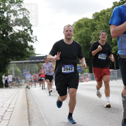29.06.2025 - hella hamburg halbmarathon Jannik Wohlers http://msf.ph/oto/8148929 29.06.2025 10:12:31 Lombardsbrücke 1020, 1051, 1851, 1939, 2531, 2891, 2942, 4532, 6207, 7873, 7907, 8398, 8405, 8917, 9141, 10067, 10402, 11025, 11720, 14404, 15012, 15531, 16323, 17061, 17699, 17994, 18320, 18530 meine-sportfotos.de