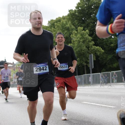 29.06.2025 - hella hamburg halbmarathon Jannik Wohlers http://msf.ph/oto/8148935 29.06.2025 10:12:32 Lombardsbrücke 1020, 1051, 1851, 1939, 2891, 2942, 4532, 6207, 7873, 7907, 8398, 8405, 8917, 9141, 10067, 10402, 11025, 11720, 14404, 15012, 15531, 16323, 17061, 17699, 17994, 18320, 18530 meine-sportfotos.de