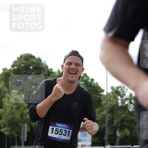 29.06.2025 - hella hamburg halbmarathon Jannik Wohlers http://msf.ph/oto/8148942 29.06.2025 10:12:33 Lombardsbrücke 1020, 1051, 1851, 1939, 2942, 4532, 6207, 7873, 8398, 8405, 8917, 9141, 10067, 10402, 11025, 11720, 14404, 15012, 15531, 16255, 16323, 17061, 17699, 17994, 18320, 18530 meine-sportfotos.de