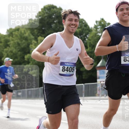 29.06.2025 - hella hamburg halbmarathon Jannik Wohlers http://msf.ph/oto/8149053 29.06.2025 10:12:37 Lombardsbrücke 1020, 1051, 2942, 4532, 6207, 7873, 8398, 8405, 9141, 10067, 10402, 11720, 14404, 15531, 16030, 16255, 16323, 16437, 17061, 17699, 18048, 18320, 18530 meine-sportfotos.de
