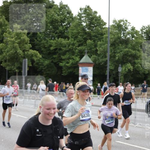 29.06.2025 - hella hamburg halbmarathon Jannik Wohlers http://msf.ph/oto/8149070 29.06.2025 10:49:48 Lombardsbrücke 3203, 3701, 3710, 3805, 3897, 4090, 4168, 5119, 5751, 5997, 6680, 6830, 7721, 7722, 7755, 8254, 9605, 9940, 10060, 10286, 10617, 11030, 11426, 11696, 11716, 11760, 12079, 13127, 13128, 13381, 13744, 13846, 13887, 14144, 14505, 14940, 15626, 16365, 16410, 16412, 16635, 17256, 18961, 19058, 19086 meine-sportfotos.de