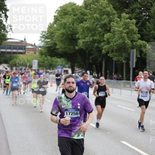 29.06.2025 - hella hamburg halbmarathon Jannik Wohlers http://msf.ph/oto/8149096 29.06.2025 10:49:50 Lombardsbrücke 2047, 3203, 3680, 3701, 3710, 3805, 3897, 4090, 4168, 5119, 5997, 6680, 6830, 7721, 7722, 7755, 8254, 9605, 9940, 10060, 10286, 10617, 11030, 11426, 11696, 11716, 11760, 12079, 13127, 13128, 13381, 13744, 13846, 13887, 14144, 14505, 14940, 15230, 15626, 16410, 16412, 16635, 17256, 18961, 19058, 19086 meine-sportfotos.de