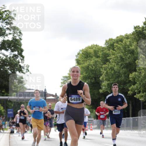 29.06.2025 - hella hamburg halbmarathon Jannik Wohlers http://msf.ph/oto/8149209 29.06.2025 10:12:49 Lombardsbrücke 1007, 1747, 1859, 2961, 3218, 3360, 3728, 6489, 8398, 8405, 8913, 9141, 9527, 12492, 15922, 16030, 16255, 16437, 17474, 17699, 17988, 18048, 18320, 18732, 18754 meine-sportfotos.de