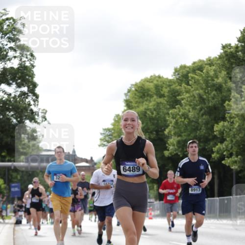 29.06.2025 - hella hamburg halbmarathon Jannik Wohlers http://msf.ph/oto/8149215 29.06.2025 10:12:49 Lombardsbrücke 1007, 1747, 1859, 2961, 3218, 3360, 3728, 6489, 8398, 8405, 8913, 9141, 9527, 12492, 15922, 16030, 16255, 16437, 17474, 17699, 17988, 18048, 18320, 18732, 18754 meine-sportfotos.de