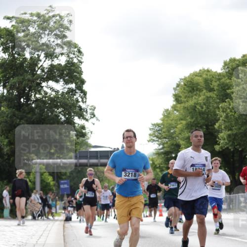 29.06.2025 - hella hamburg halbmarathon Jannik Wohlers http://msf.ph/oto/8149252 29.06.2025 10:12:50 Lombardsbrücke 1007, 1747, 1859, 2961, 3218, 3360, 3728, 3729, 6489, 7346, 8398, 8405, 8913, 9141, 9527, 12492, 15922, 16030, 16255, 16437, 17474, 17699, 17988, 18048, 18320, 18732, 18754 meine-sportfotos.de