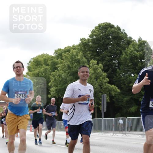 29.06.2025 - hella hamburg halbmarathon Jannik Wohlers http://msf.ph/oto/8149293 29.06.2025 10:12:51 Lombardsbrücke 1007, 1747, 1859, 2961, 3218, 3360, 3728, 3729, 4187, 6489, 7346, 8913, 9141, 9527, 12492, 15922, 16030, 16255, 16437, 17474, 17988, 18048, 18320, 18732, 18754 meine-sportfotos.de