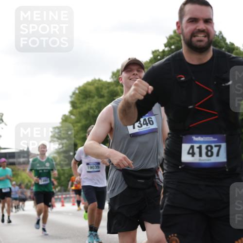 29.06.2025 - hella hamburg halbmarathon Jannik Wohlers http://msf.ph/oto/8149436 29.06.2025 10:12:59 Lombardsbrücke 1007, 1747, 1859, 2961, 3218, 3360, 3728, 3729, 4187, 4950, 5546, 6489, 6724, 7346, 7446, 7447, 7460, 8913, 9527, 9612, 12492, 13331, 13928, 15922, 17474, 17988, 18222, 18732, 18754, 19035 meine-sportfotos.de