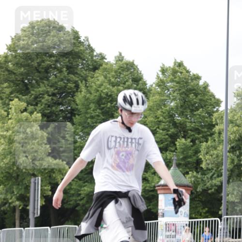 29.06.2025 - hella hamburg halbmarathon Jannik Wohlers http://msf.ph/oto/8149443 29.06.2025 09:13:07 Lombardsbrücke  meine-sportfotos.de
