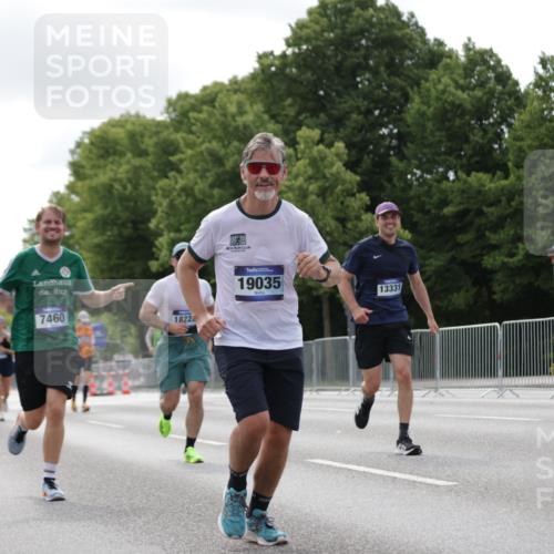 29.06.2025 - hella hamburg halbmarathon Jannik Wohlers http://msf.ph/oto/8149460 29.06.2025 10:13:01 Lombardsbrücke 1007, 1747, 1859, 2961, 3218, 3360, 3728, 3729, 4187, 4950, 5546, 6489, 6724, 7346, 7446, 7447, 7460, 8279, 8913, 9527, 9612, 12492, 13331, 13928, 15922, 17474, 17988, 18222, 18231, 18732, 18754, 19035 meine-sportfotos.de