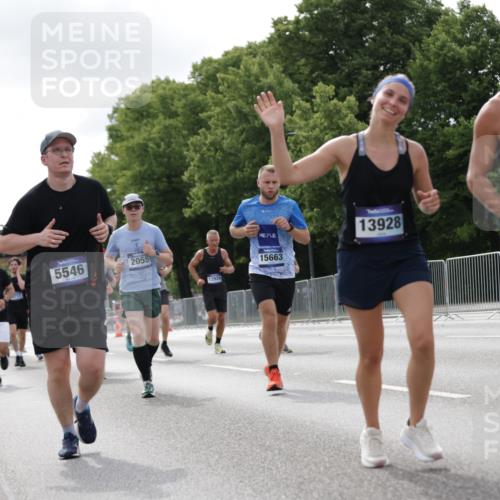 29.06.2025 - hella hamburg halbmarathon Jannik Wohlers http://msf.ph/oto/8149628 29.06.2025 10:13:09 Lombardsbrücke 1007, 1859, 2055, 2721, 2904, 3729, 4187, 4795, 4950, 5232, 5546, 6026, 6717, 6724, 7346, 7446, 7447, 7460, 7913, 8279, 9128, 9612, 12928, 12929, 13331, 13928, 15663, 16491, 17472, 17474, 18222, 18231, 19035 meine-sportfotos.de