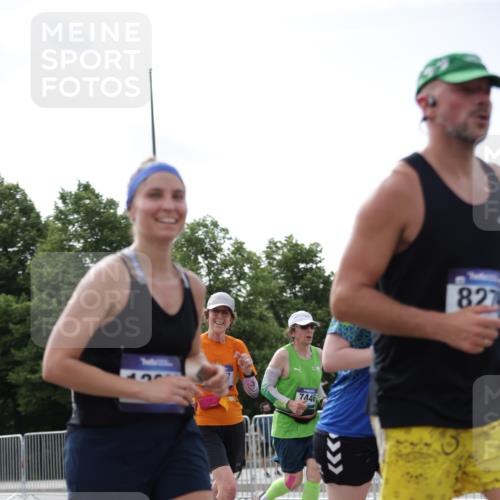 29.06.2025 - hella hamburg halbmarathon Jannik Wohlers http://msf.ph/oto/8149639 29.06.2025 10:13:09 Lombardsbrücke 1007, 1859, 2055, 2721, 2904, 3729, 4187, 4795, 4950, 5232, 5546, 6026, 6717, 6724, 7346, 7446, 7447, 7460, 7913, 8279, 9128, 9612, 12928, 12929, 13331, 13928, 15663, 16491, 17472, 17474, 18222, 18231, 19035 meine-sportfotos.de