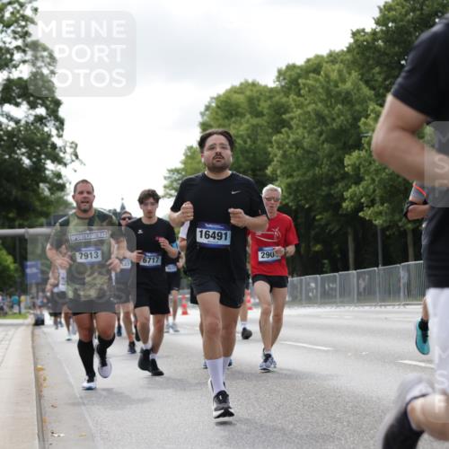 29.06.2025 - hella hamburg halbmarathon Jannik Wohlers http://msf.ph/oto/8149770 29.06.2025 10:13:14 Lombardsbrücke 1131, 2055, 2359, 2721, 2904, 2987, 4795, 4950, 5232, 5546, 5631, 6026, 6717, 6724, 7446, 7447, 7460, 7462, 7913, 8279, 9128, 9612, 9631, 10977, 12313, 12797, 12928, 12929, 13331, 13928, 15085, 15663, 16491, 17472, 18222, 18231, 19190 meine-sportfotos.de