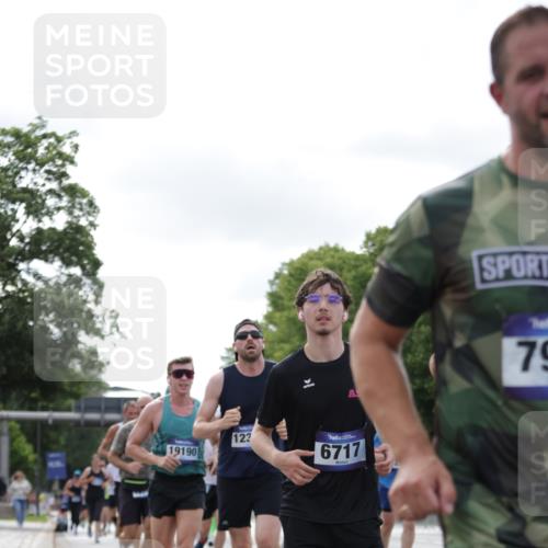 29.06.2025 - hella hamburg halbmarathon Jannik Wohlers http://msf.ph/oto/8149821 29.06.2025 10:13:16 Lombardsbrücke 1131, 2055, 2359, 2721, 2904, 2987, 4001, 4795, 4950, 5232, 5546, 5631, 5719, 6026, 6717, 6724, 7446, 7447, 7462, 7913, 8279, 8673, 9128, 9612, 9631, 10977, 12313, 12797, 12928, 12929, 13331, 13928, 15085, 15663, 16491, 17472, 18231, 19190 meine-sportfotos.de