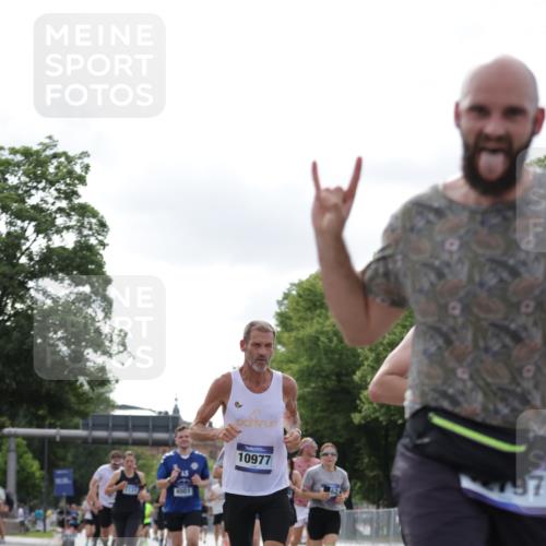 29.06.2025 - hella hamburg halbmarathon Jannik Wohlers http://msf.ph/oto/8149889 29.06.2025 10:13:20 Lombardsbrücke 1131, 1480, 2055, 2359, 2721, 2904, 2987, 4001, 4795, 5232, 5631, 5719, 6026, 6717, 6724, 7462, 7913, 8279, 8673, 9128, 9631, 10977, 11441, 12313, 12797, 12928, 12929, 15085, 15663, 15721, 15722, 16491, 17472, 18231, 19190 meine-sportfotos.de