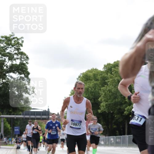 29.06.2025 - hella hamburg halbmarathon Jannik Wohlers http://msf.ph/oto/8149911 29.06.2025 10:13:20 Lombardsbrücke 1131, 1480, 2055, 2359, 2721, 2904, 2987, 4001, 4795, 5232, 5631, 5719, 6026, 6717, 6724, 7462, 7913, 8279, 8673, 9128, 9631, 10977, 11441, 12313, 12797, 12928, 12929, 15085, 15663, 15721, 15722, 16491, 17472, 18231, 19190 meine-sportfotos.de