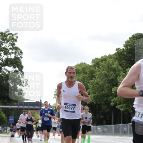 29.06.2025 - hella hamburg halbmarathon Jannik Wohlers http://msf.ph/oto/8149928 29.06.2025 10:13:20 Lombardsbrücke 1131, 1480, 2055, 2359, 2721, 2904, 2987, 4001, 4795, 5232, 5631, 5719, 6026, 6717, 6724, 7462, 7913, 8279, 8673, 9128, 9631, 10977, 11441, 12313, 12797, 12928, 12929, 15085, 15663, 15721, 15722, 16491, 17472, 18231, 19190 meine-sportfotos.de