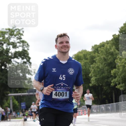 29.06.2025 - hella hamburg halbmarathon Jannik Wohlers http://msf.ph/oto/8149998 29.06.2025 10:13:25 Lombardsbrücke 1131, 1480, 2359, 2721, 2904, 2987, 4001, 5232, 5631, 5719, 6026, 6710, 7462, 7913, 8673, 9128, 9631, 10442, 10443, 10977, 11441, 12313, 12797, 12928, 12929, 15085, 15482, 15721, 15722, 16491, 17472, 17985, 19190 meine-sportfotos.de