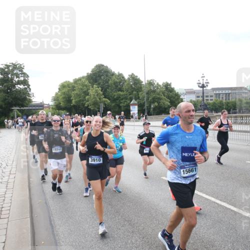 29.06.2025 - hella hamburg halbmarathon Jannik Wohlers http://msf.ph/oto/8150109 29.06.2025 10:22:00 Lombardsbrücke 1187, 1419, 1598, 2022, 2351, 3108, 3430, 3457, 3511, 3910, 3946, 4113, 4114, 4131, 4556, 4559, 4829, 4969, 4970, 5079, 5838, 6030, 6048, 6049, 6303, 6307, 6347, 6820, 6826, 6977, 7097, 7794, 8511, 8855, 8884, 9204, 9516, 9598, 10065, 10241, 10432, 10663, 10917, 10961, 11046, 11440, 12933, 13248, 13255, 13369, 13460, 13472, 13820, 13963, 14079, 14240, 14314, 14333, 14334, 14442, 14901, 14903, 14980, 15114, 17556, 19154 meine-sportfotos.de