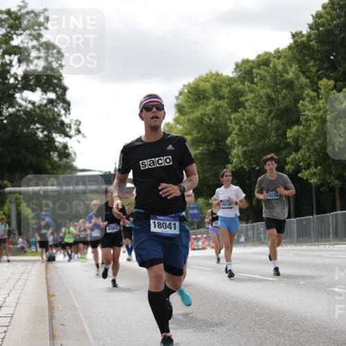 29.06.2025 - hella hamburg halbmarathon Jannik Wohlers http://msf.ph/oto/8150121 29.06.2025 10:13:36 Lombardsbrücke 1194, 1480, 1890, 4001, 4032, 4962, 5719, 6287, 6710, 8057, 8673, 9886, 10442, 10443, 11441, 11987, 12938, 13788, 15482, 15721, 15722, 15840, 17439, 17985, 18041, 18236, 18239 meine-sportfotos.de