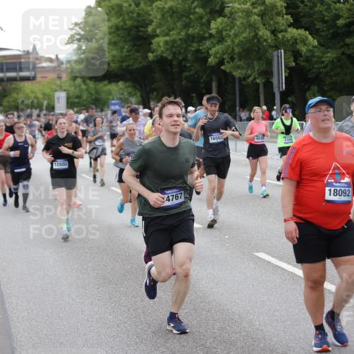 29.06.2025 - hella hamburg halbmarathon Jannik Wohlers http://msf.ph/oto/8150137 29.06.2025 10:50:28 Lombardsbrücke 1129, 1208, 1930, 2200, 2358, 2859, 3184, 3229, 3647, 3838, 4695, 4771, 4848, 6178, 7133, 7141, 7161, 7825, 7938, 8200, 8779, 8833, 8986, 9096, 9168, 9933, 10029, 10437, 10552, 10614, 10636, 11577, 12392, 12393, 12800, 13468, 13522, 13981, 14010, 14534, 14640, 14762, 14767, 14773, 15105, 15250, 15464, 16500, 16501, 16553, 16727, 16729, 16904, 17295, 17337, 17648, 17735 meine-sportfotos.de