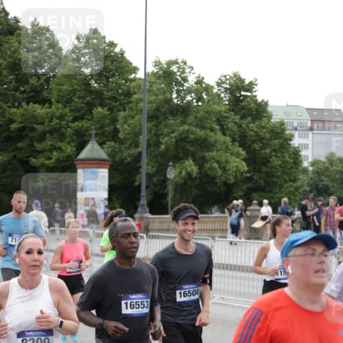 29.06.2025 - hella hamburg halbmarathon Jannik Wohlers http://msf.ph/oto/8150162 29.06.2025 10:50:31 Lombardsbrücke 1129, 1208, 2200, 2358, 2859, 3184, 3229, 3647, 4771, 4848, 5286, 5289, 6178, 7133, 7141, 7161, 7770, 7771, 7825, 8200, 8779, 8986, 9168, 10029, 10437, 10552, 10614, 10636, 11052, 11252, 11577, 12392, 12393, 12800, 13468, 13522, 13981, 14010, 14534, 14640, 14767, 14773, 15250, 15464, 16500, 16501, 16553, 16727, 16729, 16904, 17295, 17337, 17648, 17735 meine-sportfotos.de