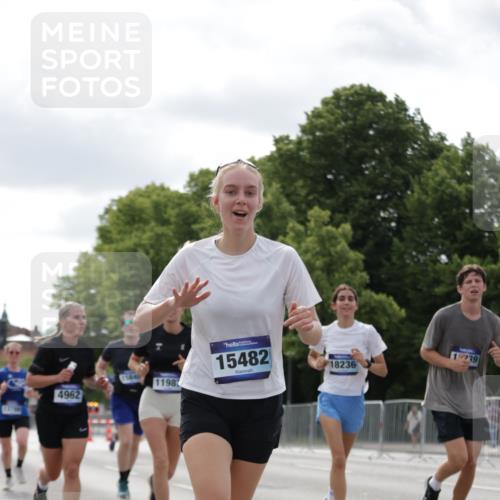 29.06.2025 - hella hamburg halbmarathon Jannik Wohlers http://msf.ph/oto/8150163 29.06.2025 10:13:38 Lombardsbrücke 1194, 1480, 1890, 4032, 4962, 6287, 6710, 8057, 9886, 10442, 10443, 11441, 11987, 12938, 13788, 15482, 15721, 15722, 15840, 17439, 17985, 18041, 18236, 18239 meine-sportfotos.de