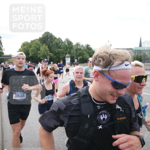 29.06.2025 - hella hamburg halbmarathon Jannik Wohlers http://msf.ph/oto/8150241 29.06.2025 10:22:02 Lombardsbrücke 1187, 1419, 1598, 2022, 2351, 2886, 3108, 3430, 3457, 3511, 3910, 3946, 4113, 4114, 4131, 4556, 4559, 4829, 4969, 4970, 5079, 5798, 5838, 6030, 6048, 6049, 6303, 6307, 6347, 6820, 6826, 6899, 7097, 7794, 8511, 8855, 8931, 9204, 9516, 9598, 10065, 10241, 10432, 10573, 10663, 10917, 10961, 11046, 11440, 12933, 13248, 13369, 13460, 13472, 13820, 13963, 14079, 14240, 14314, 14333, 14334, 14442, 14901, 14903, 14906, 14980, 15114 meine-sportfotos.de